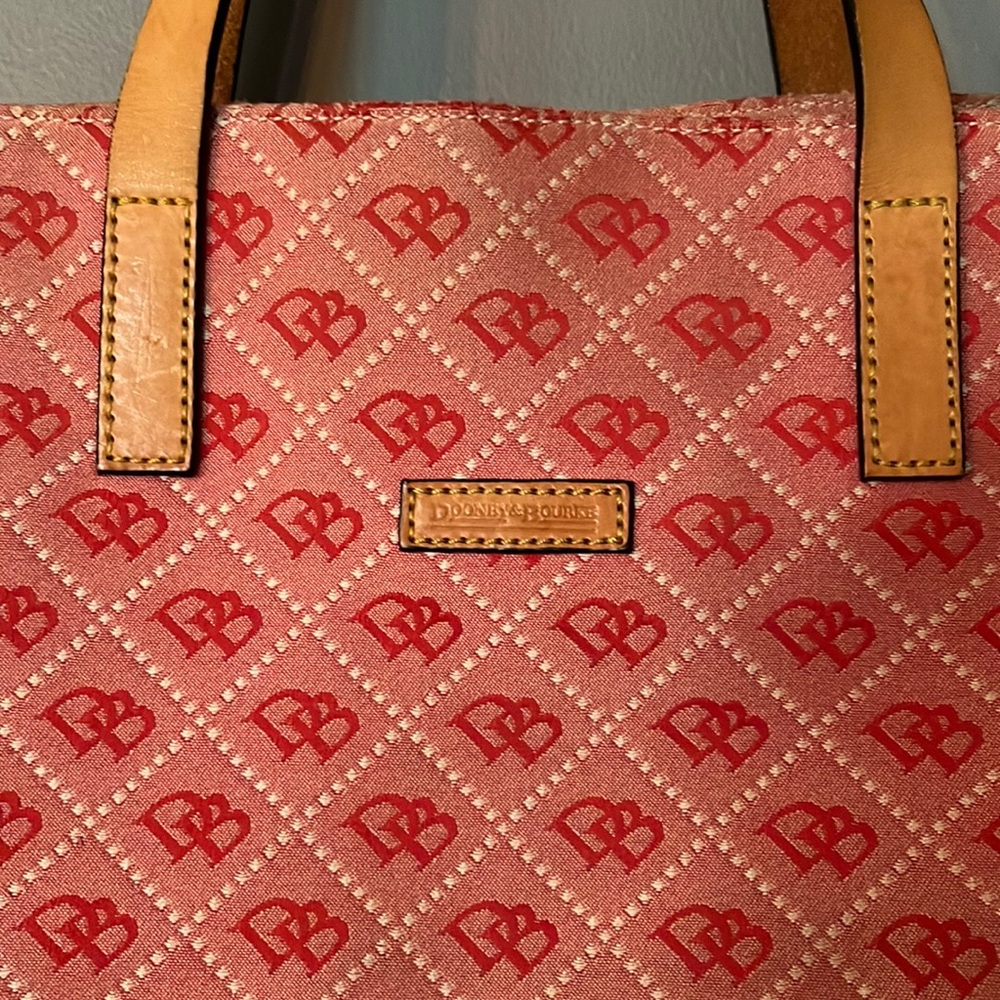 Dooney & Bourke red/pink printed fabric shoulder bag